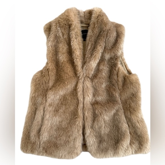 NWOT Banana Republic Faux Fur Vest in Tan Size Small - Picture 1 of 4